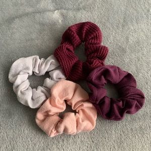 Assorted pink scrunchie set